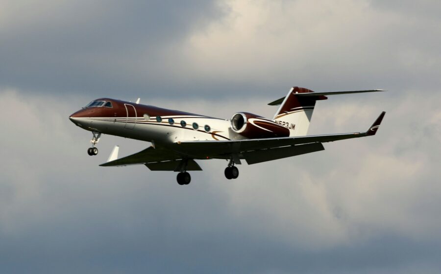 Al momento stai visualizzando Voli di lusso: il settore decolla grazie a piattaforme come PrivateJetFinder.com